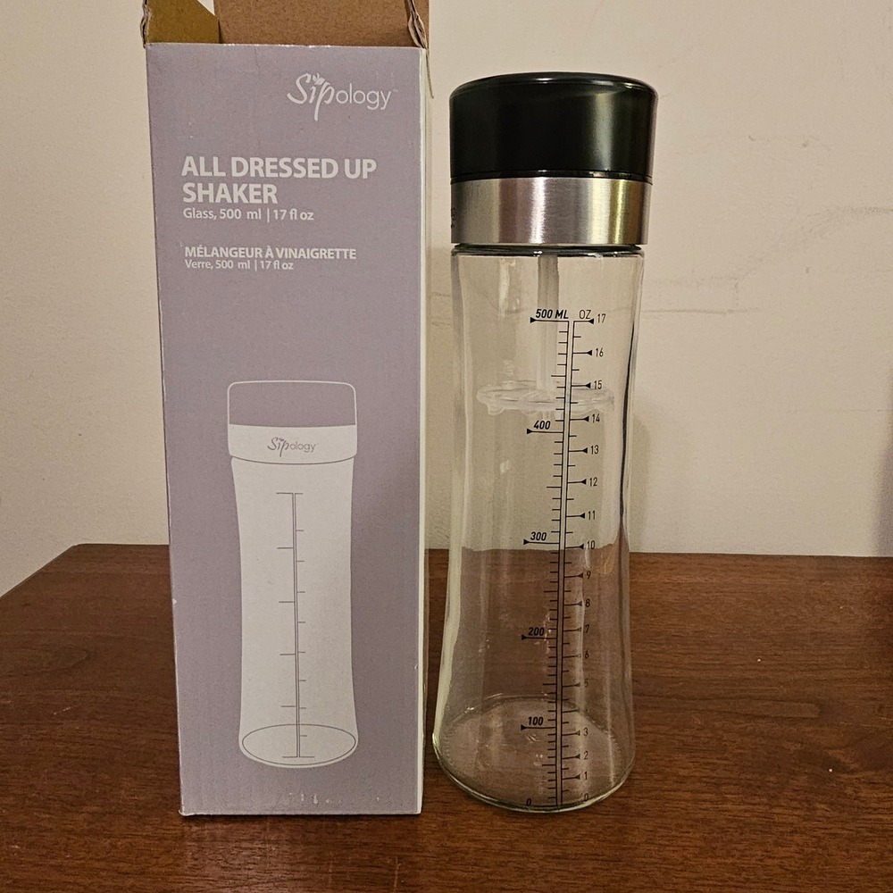 Sipology All Dressed Up Shaker Glass 500ml 17oz Salad Dressing Mixer Bottle New